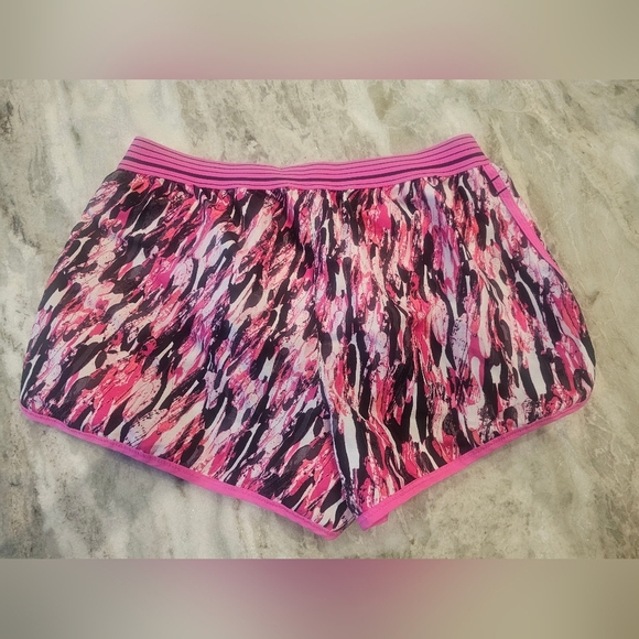 Under Armour Pink Printed Athletic Shorts | Striped Waistband Women’s S - Picture 4 of 8